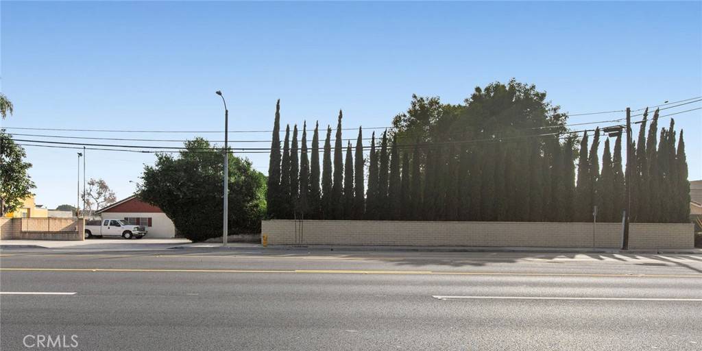 Garden Grove, CA 92840,11252 Chapman AVE