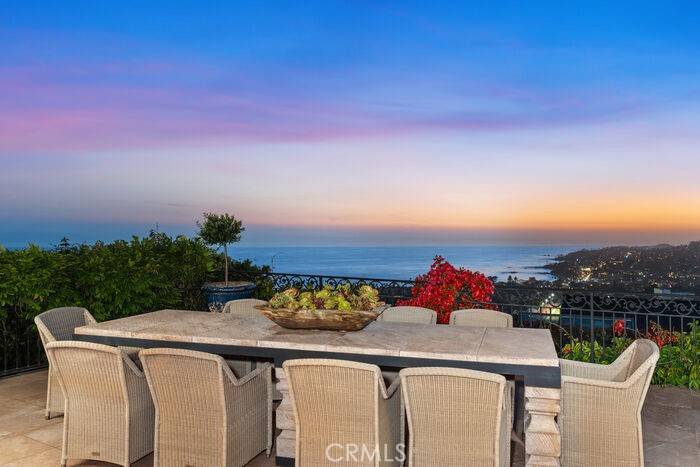 Laguna Beach, CA 92651,1330 Temple Hills DR