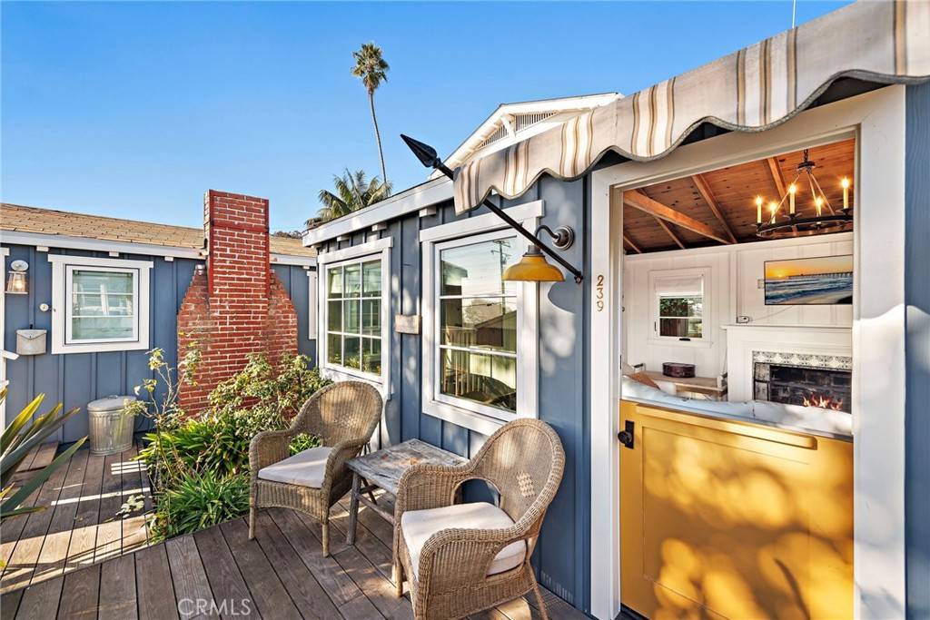 Laguna Beach, CA 92651,239 Cajon ST