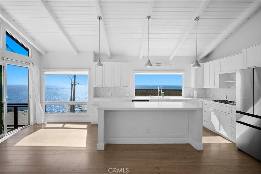Laguna Beach, CA 92651,31902 Circle DR