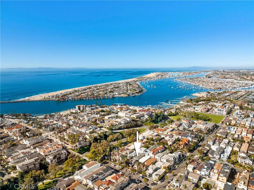 Corona Del Mar, CA 92625,411 Goldenrod #A