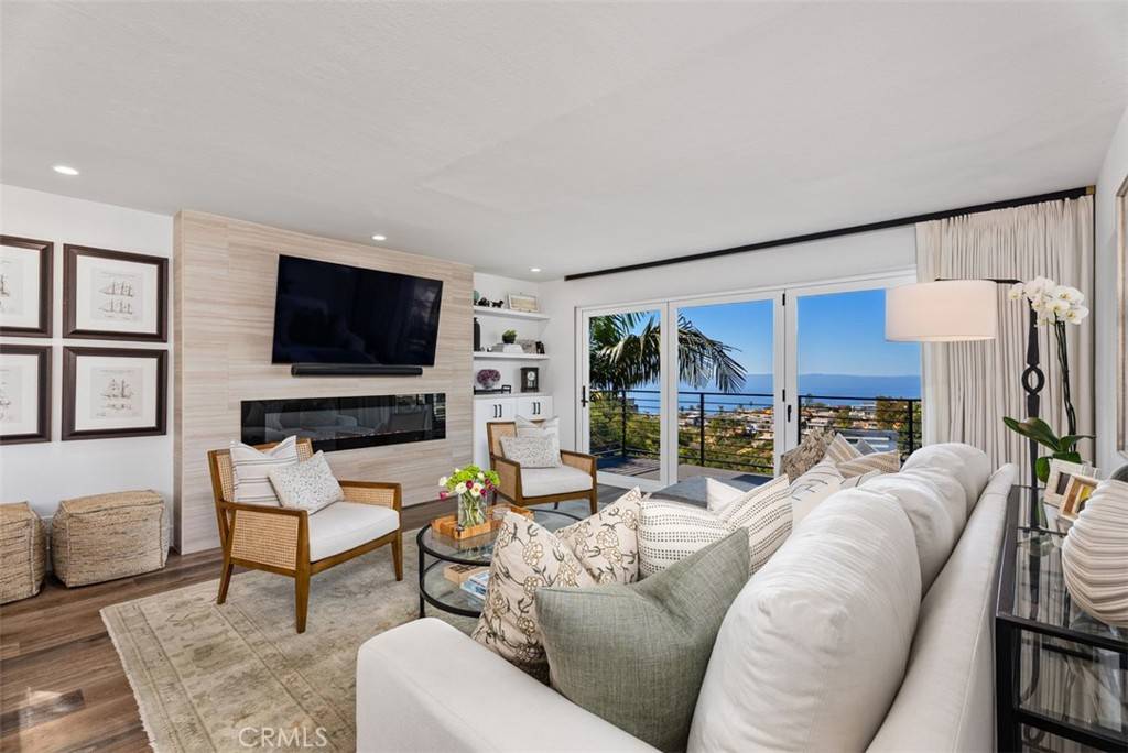 Laguna Beach, CA 92651,1065 Santa Ana ST