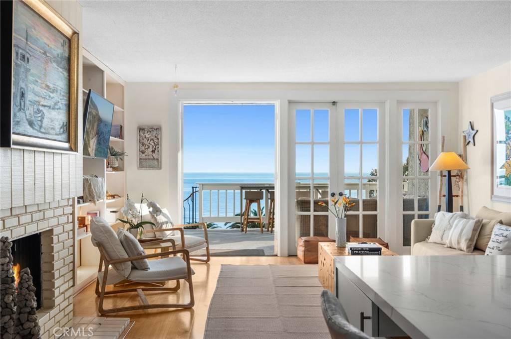 Laguna Beach, CA 92651,716 Cliff DR