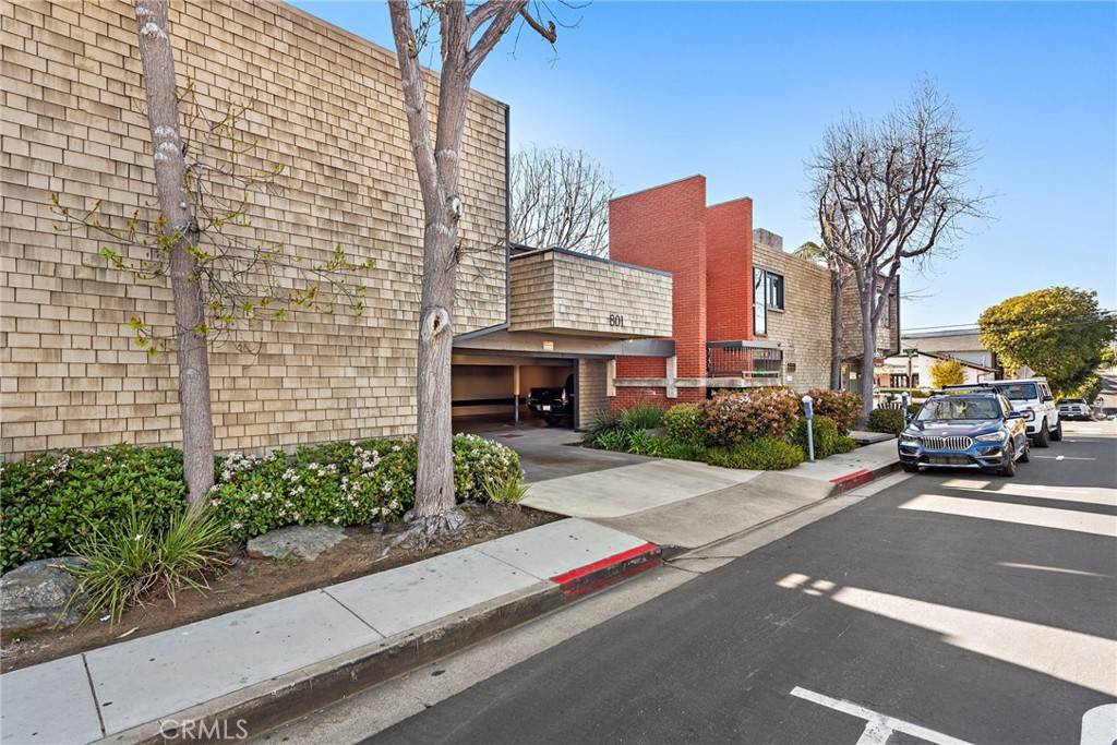 Laguna Beach, CA 92651,801 Glenneyre ST