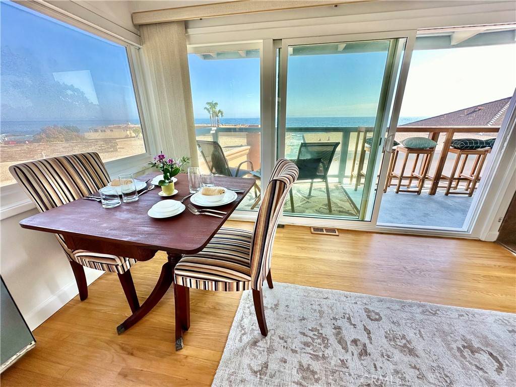 Laguna Beach, CA 92651,691 Cliff DR