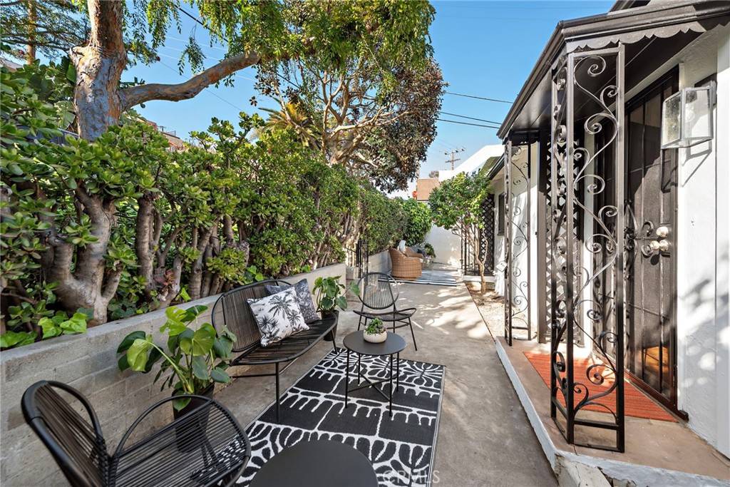 Laguna Beach, CA 92651,189 Lower Cliff DR