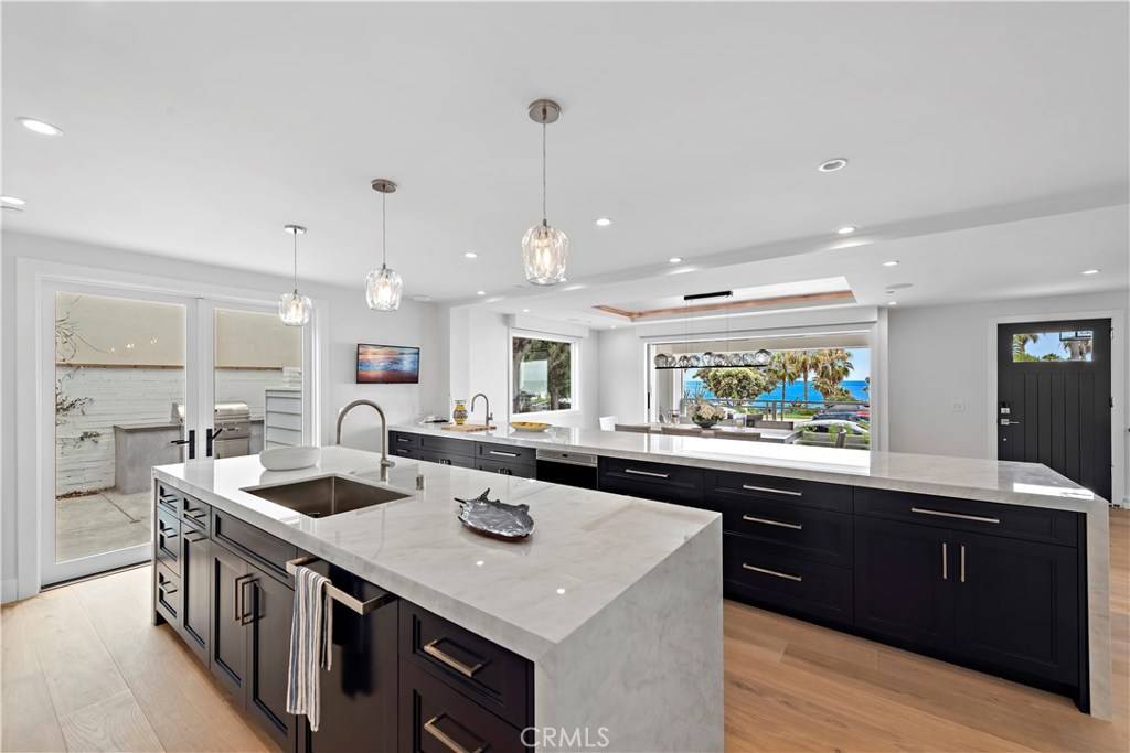 Laguna Beach, CA 92651,450 Cliff DR
