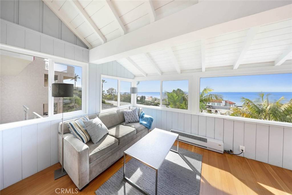 Laguna Beach, CA 92651,2955 Terry RD