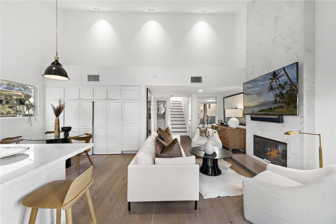 Corona Del Mar, CA 92625,718 1/2 Marguerite AVE