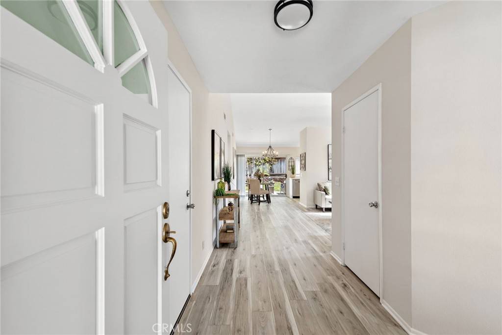 Rancho Santa Margarita, CA 92688,14 Osoberry Street