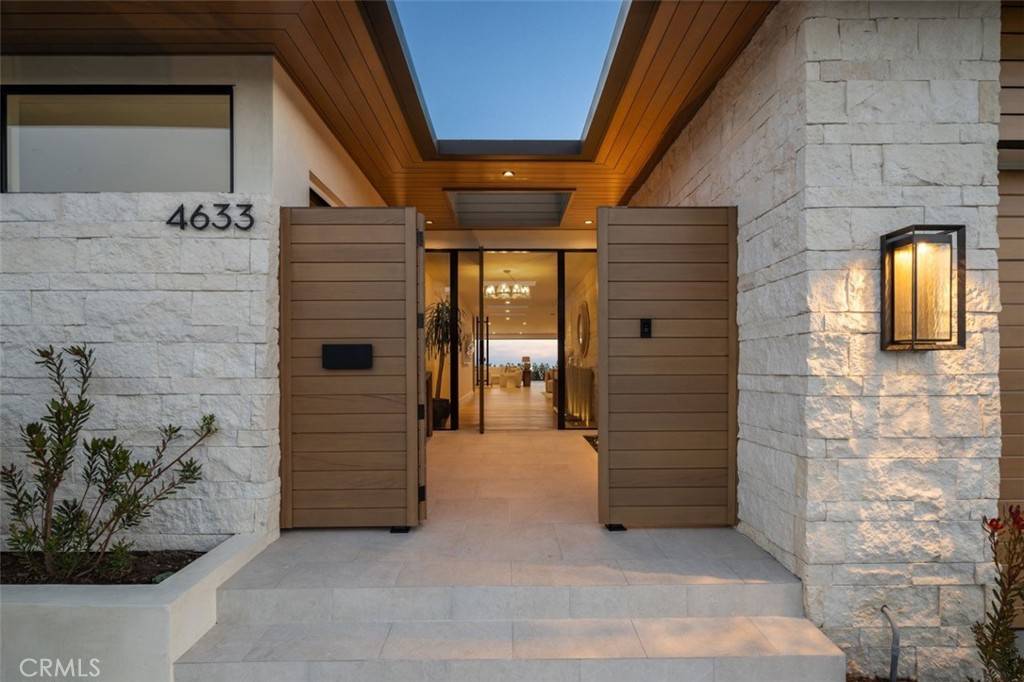 Corona Del Mar, CA 92625,4633 Orrington RD