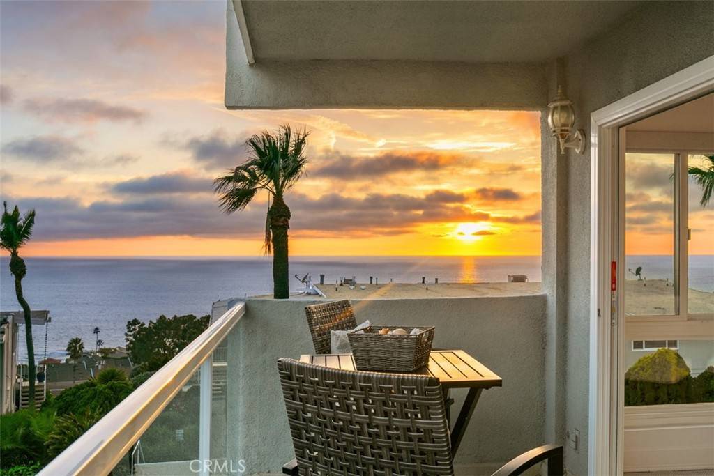 Laguna Beach, CA 92651,21703 Ocean Vista Drive #204