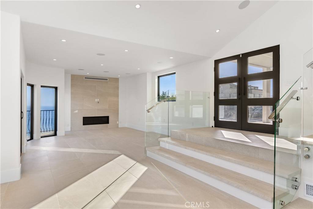 Laguna Beach, CA 92651,2790 Queda WAY
