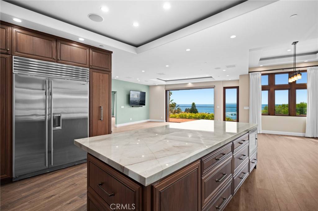 Laguna Beach, CA 92651,374 Ledroit ST