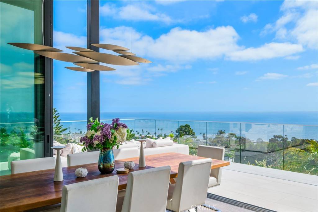 Laguna Beach, CA 92651,530 Allview TER