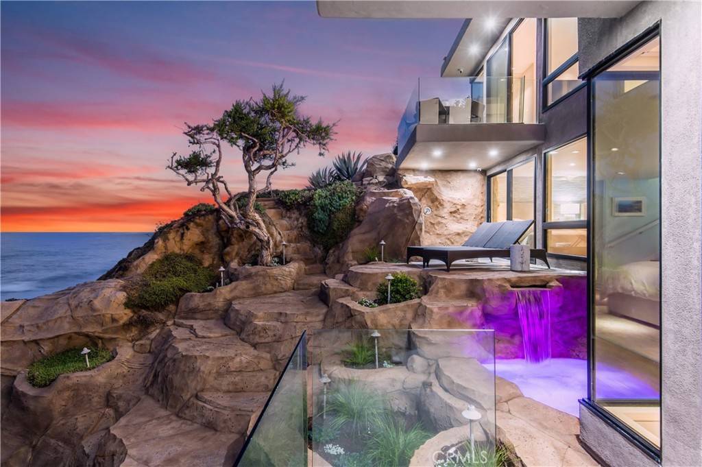Laguna Beach, CA 92651,1715 Ocean WAY