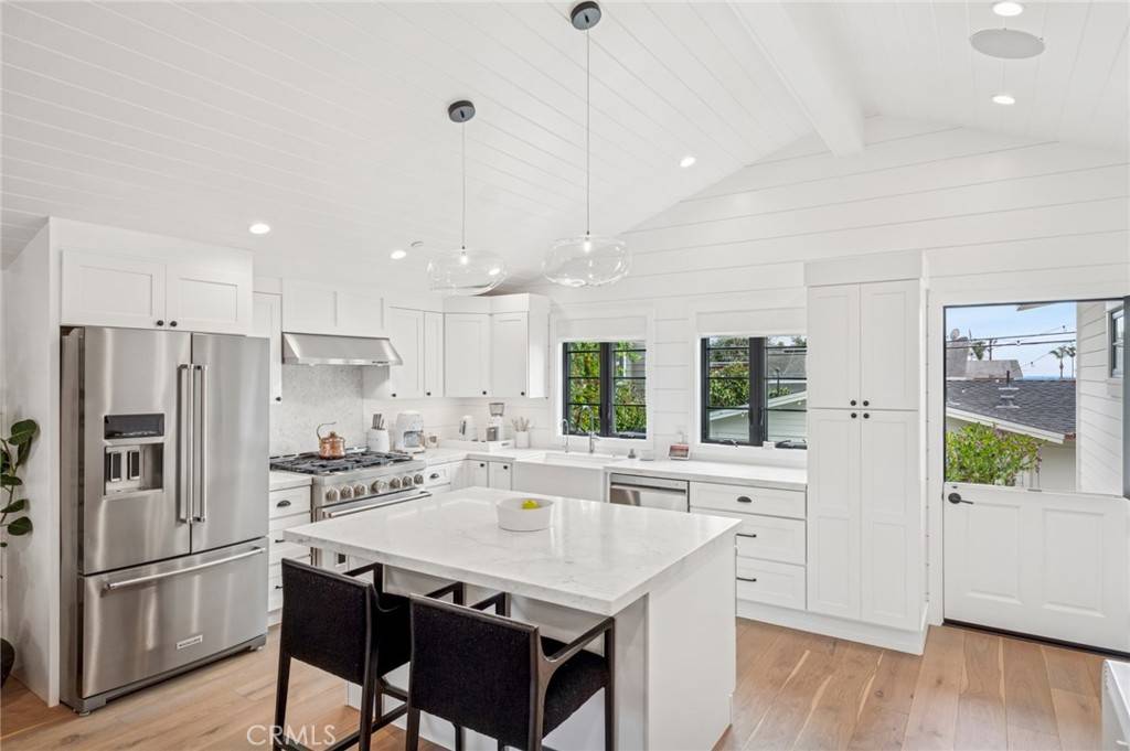Laguna Beach, CA 92651,323 Magnolia DR