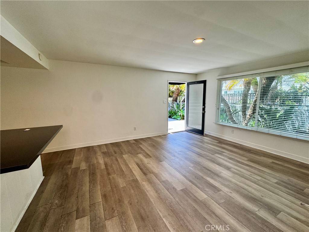 Laguna Beach, CA 92651,970 Glenneyre ST #B
