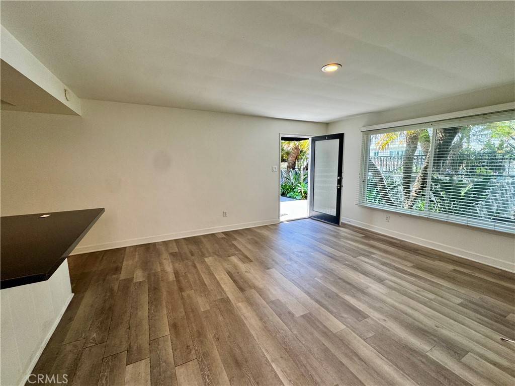Laguna Beach, CA 92651,970 Glenneyre ST #B