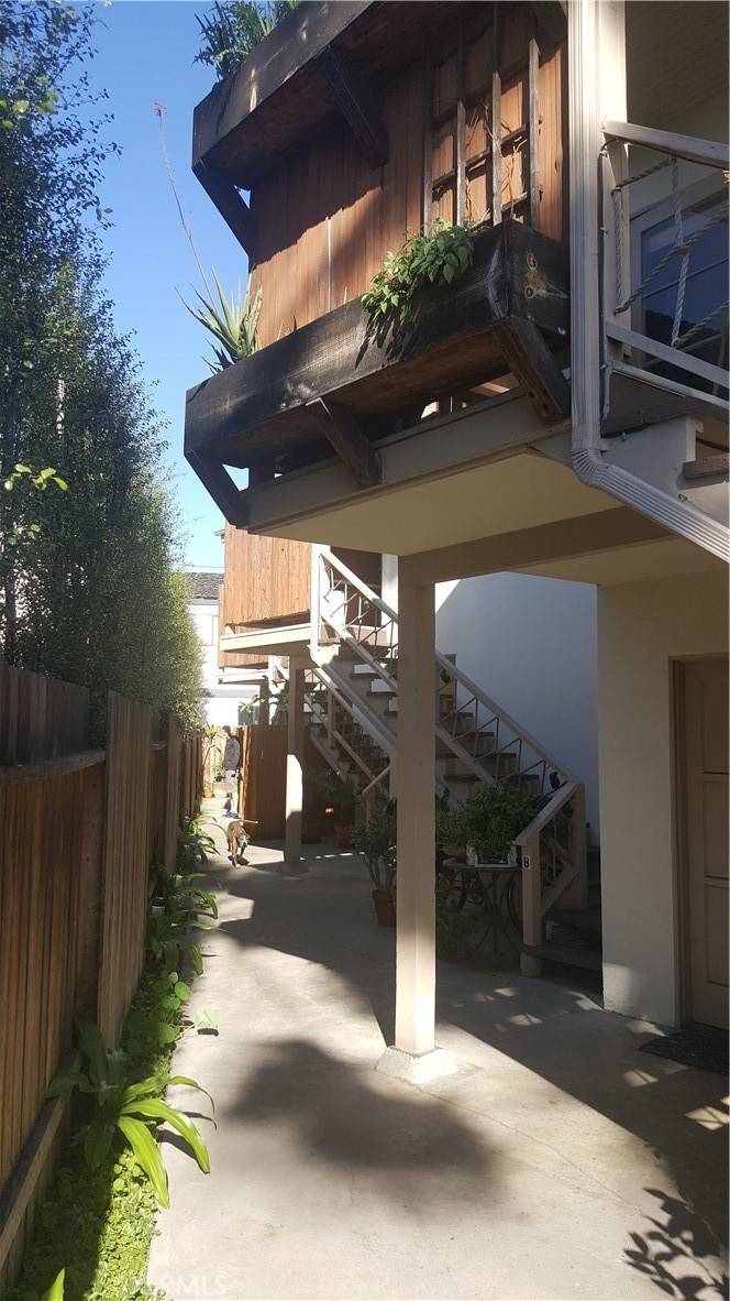 Newport Beach, CA 92662,526 Park AVE #B