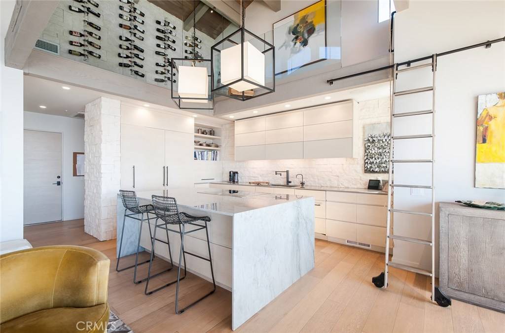 Laguna Beach, CA 92651,709 Kendall DR