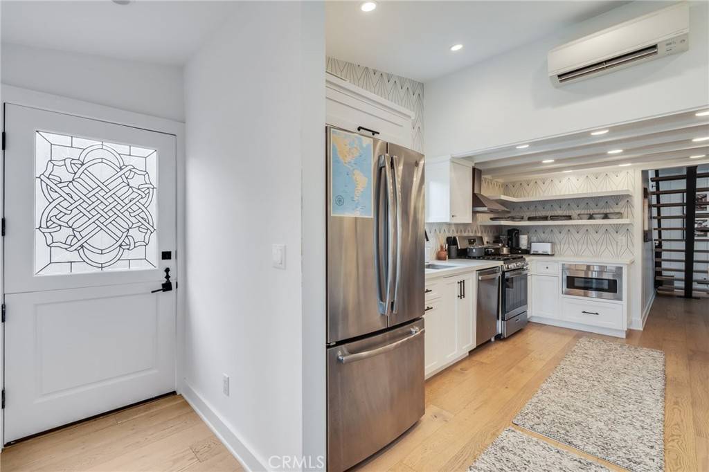 Laguna Beach, CA 92651,1259 S Coast HWY #Apt B