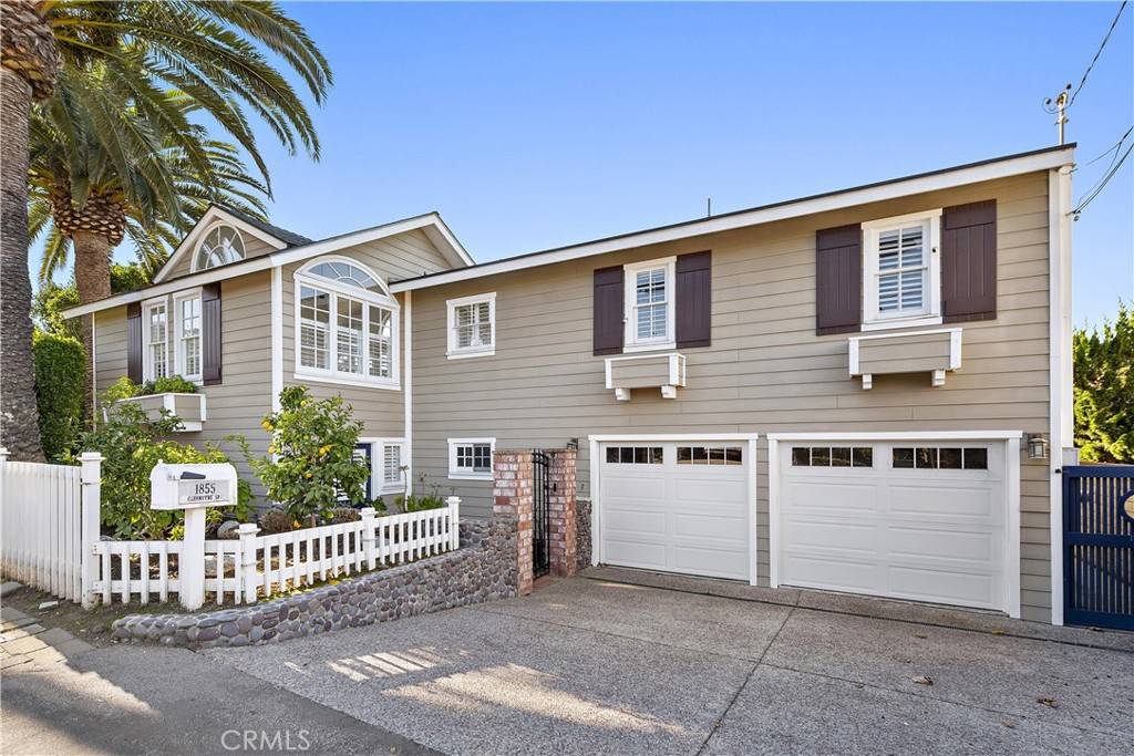 Laguna Beach, CA 92651,1855 Glenneyre ST