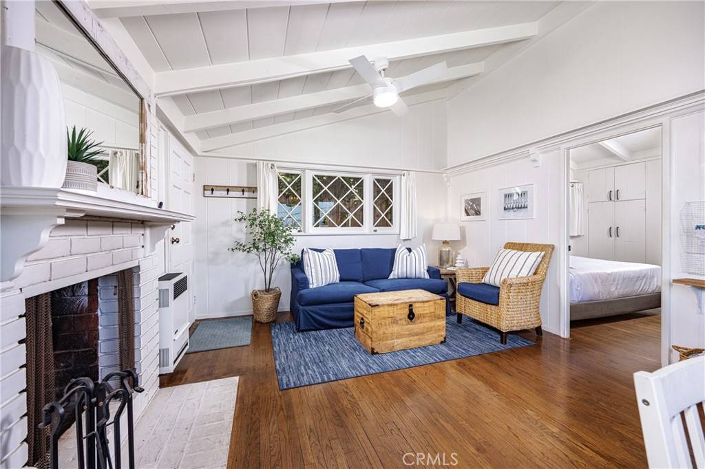 Laguna Beach, CA 92651,31834 Virginia WAY