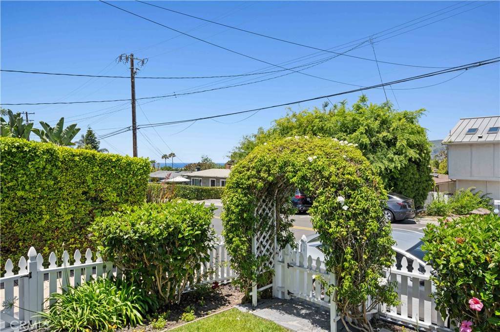 Laguna Beach, CA 92651,541 Thalia Street