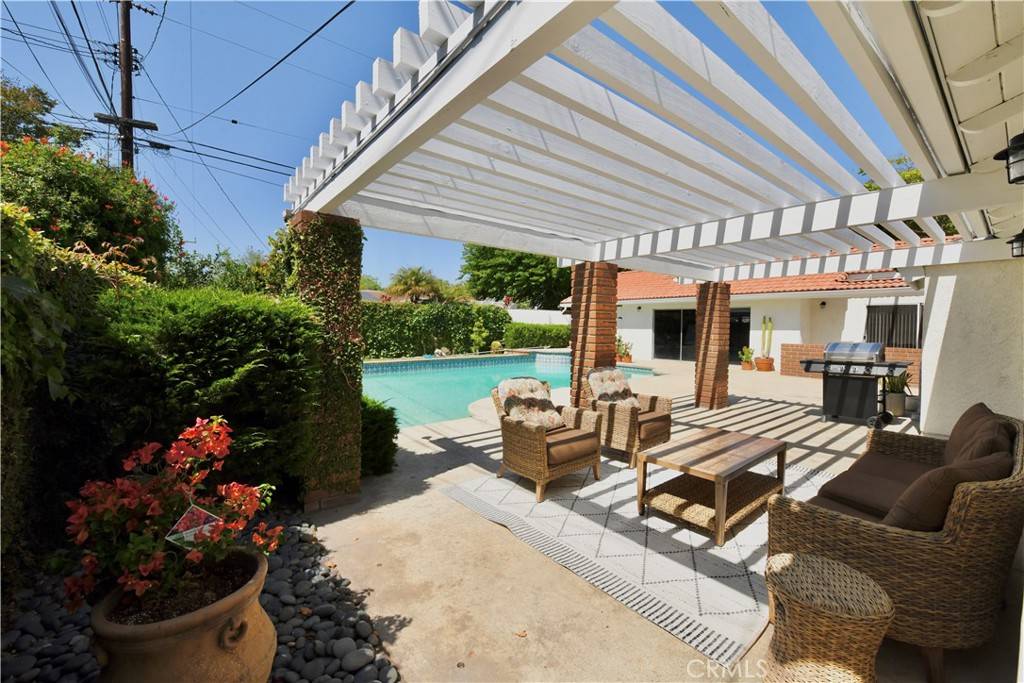 Rossmoor, CA 90720,2821 Tucker LN