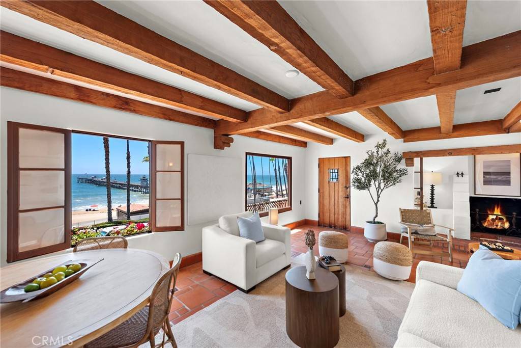 San Clemente, CA 92672,606 Avenida Victoria