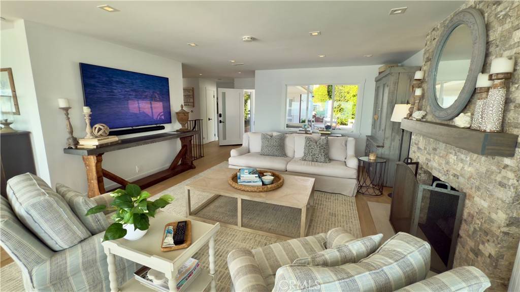 Laguna Beach, CA 92651,7 Camel Point DR