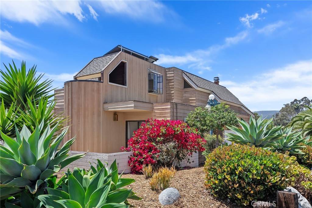 Laguna Beach, CA 92651,390 Saint Anns DR