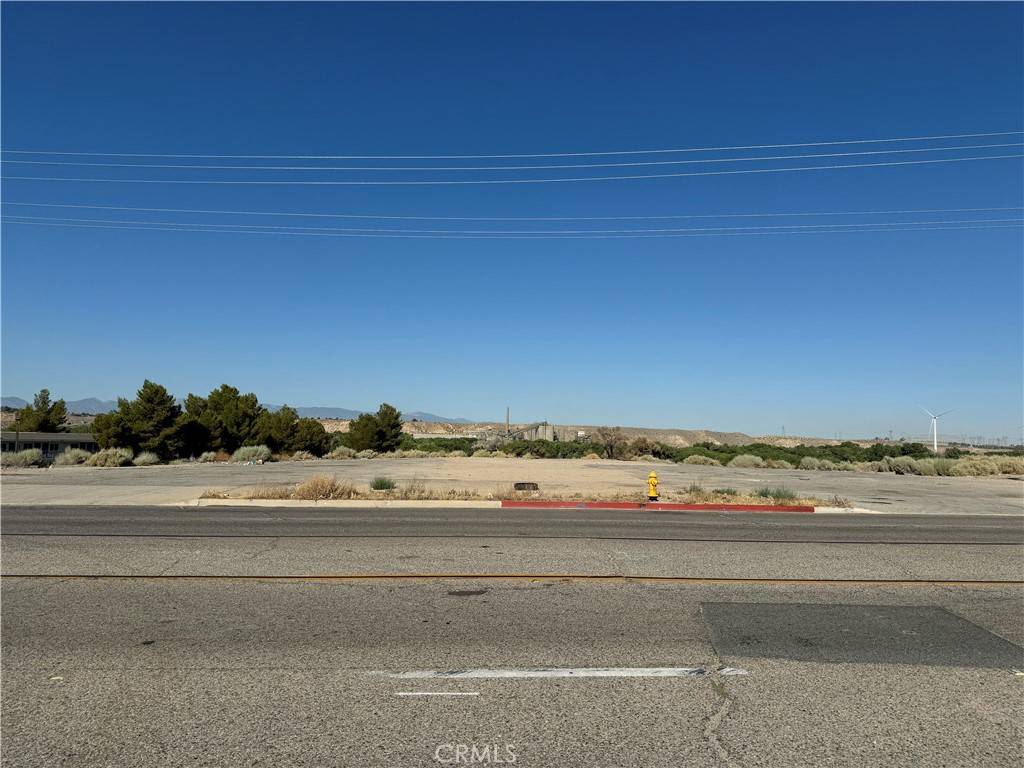 Victorville, CA 92395,16916 Stoddard Wells RD