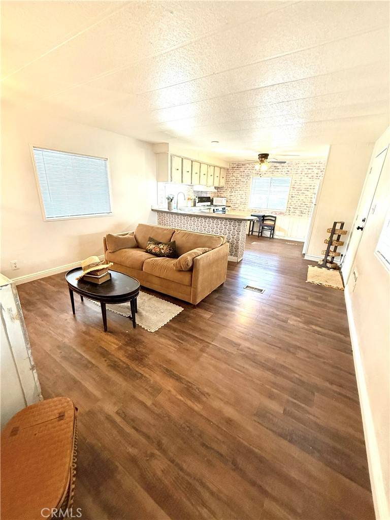Lynwood, CA 90262,5300 cortland ST #23