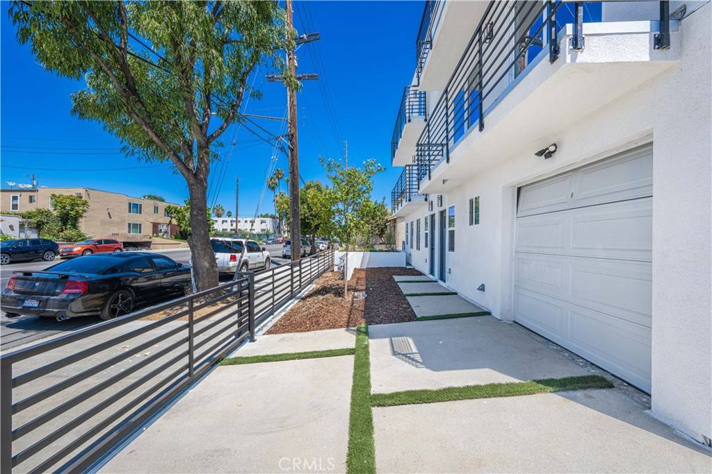 Van Nuys, CA 91405,6830 Hazeltine AVE #3