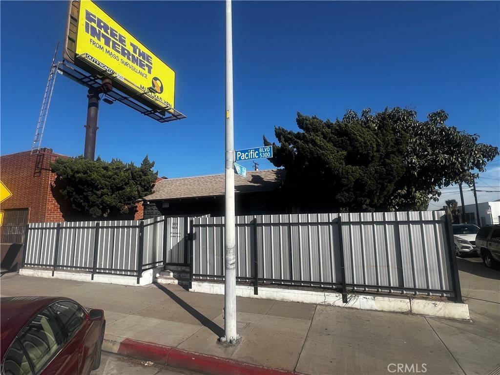 Huntington Park, CA 90255,5324 Pacific BLVD
