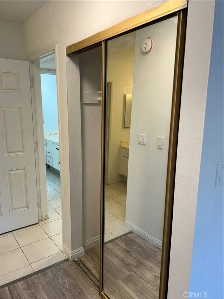 Tarzana, CA 91356,18620 Hatteras ST #272