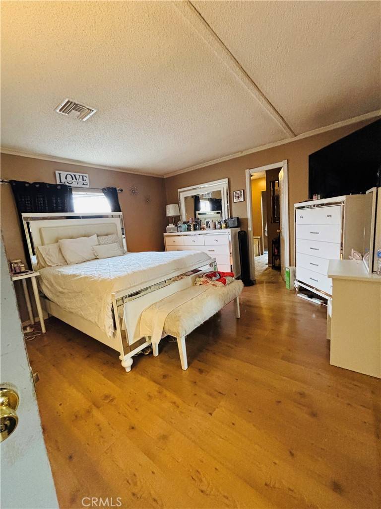 Compton, CA 90220,19009 S Laurel Park RD #472