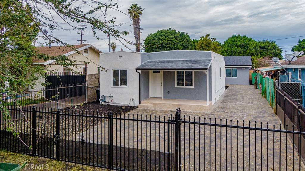 Los Angeles, CA 90003,323 E 93rd ST