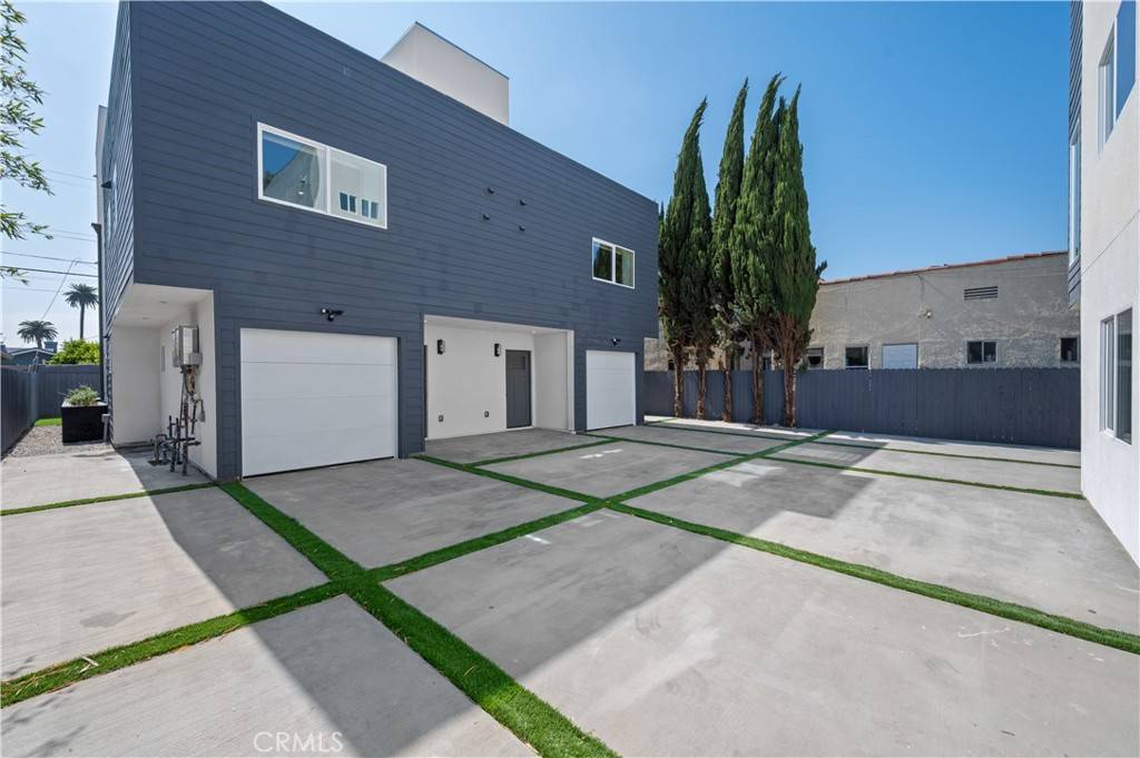 Los Angeles, CA 90016,2937 West BLVD