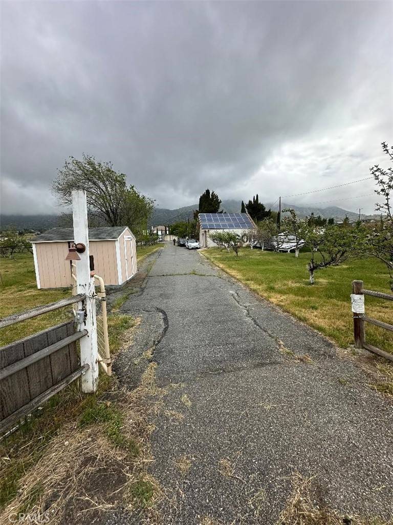 Tehachapi, CA 93561,23171 Woodford Tehachapi RD
