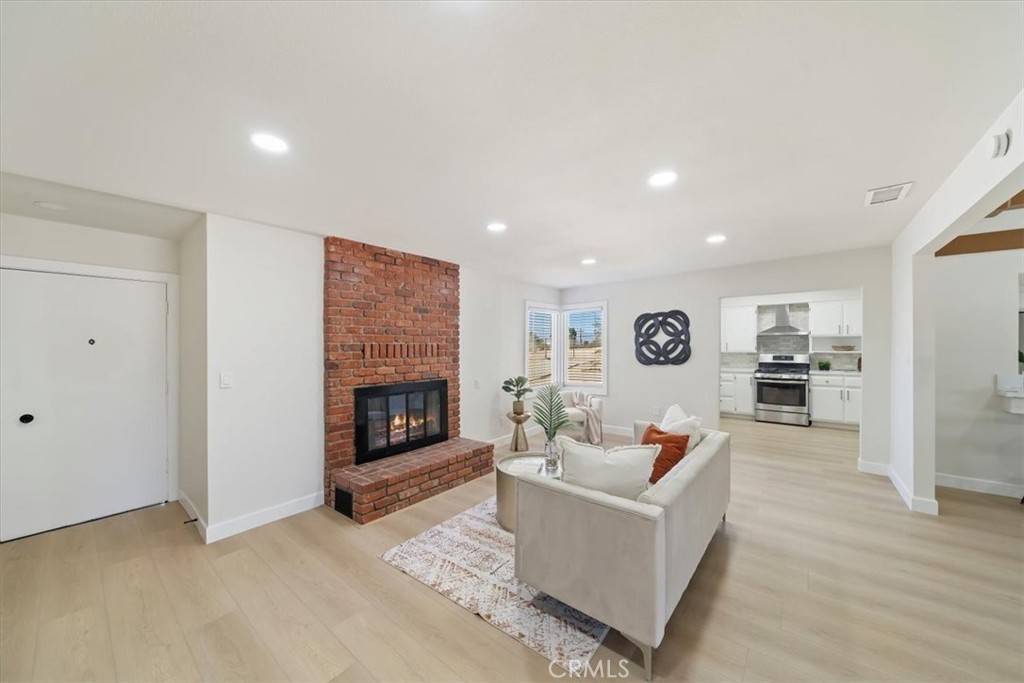 18710 Corwin RD Apple Valley, CA 92307