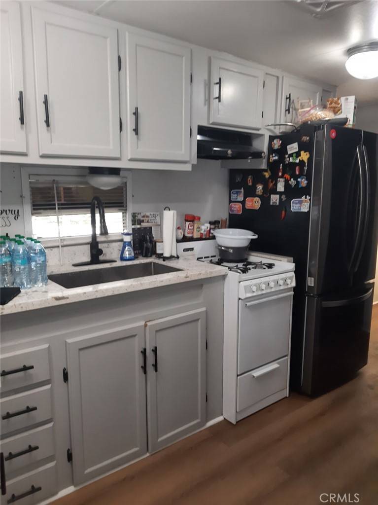 Fullerton, CA 92833,1850 W Orangethorpe AVE #1