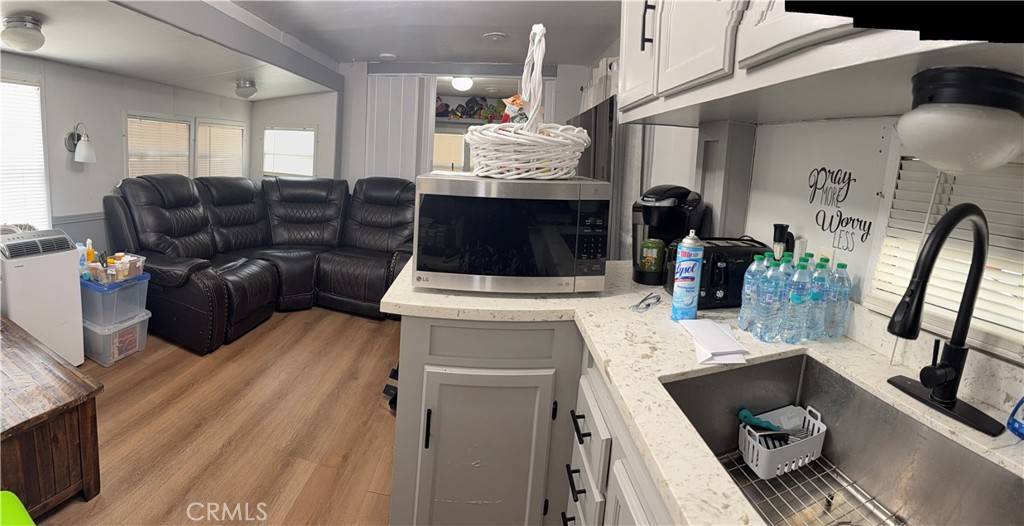 Fullerton, CA 92833,1850 W Orangethorpe AVE #1