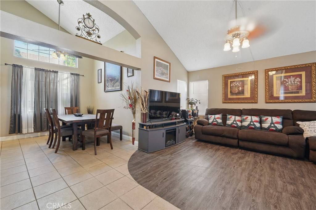 Victorville, CA 92392,14681 Ponderosa Ranch RD
