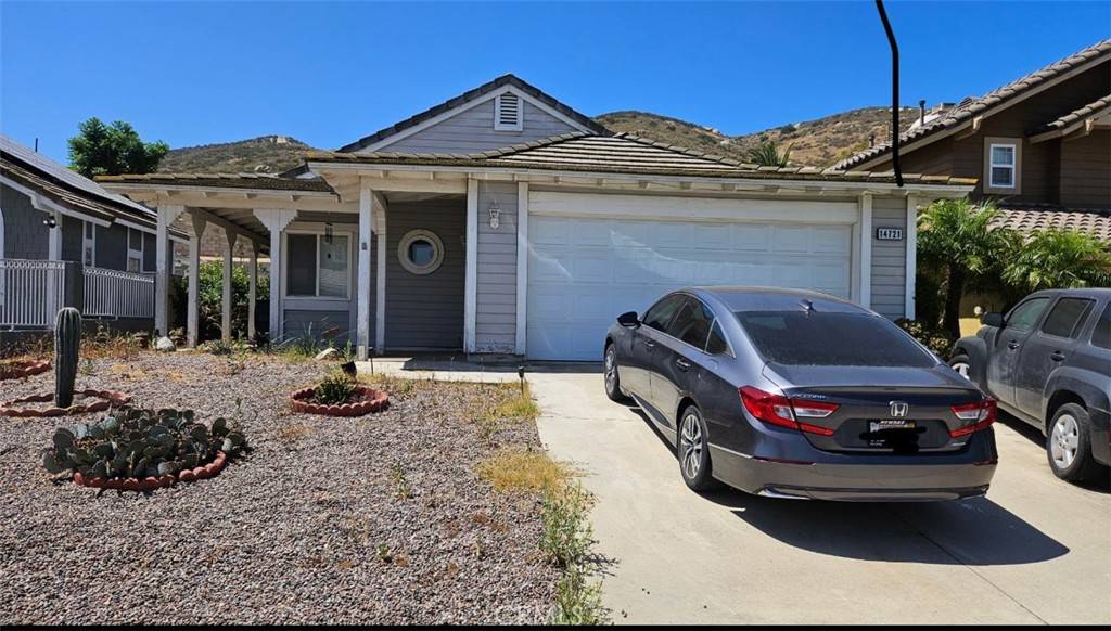 Fontana, CA 92337,14721 Weeping Willow LN