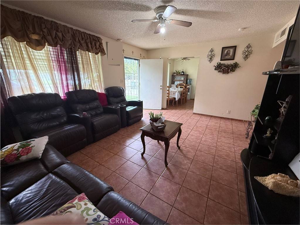 Chowchilla, CA 93610,105 Orange AVE