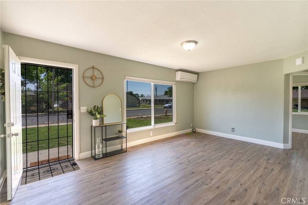 Merced, CA 95340,1033 Barney ST