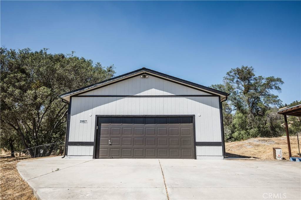 Prather, CA 93651,29927 Waterleaf LN